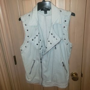 Misses sz L Forever 21 Retro denim vest studs
